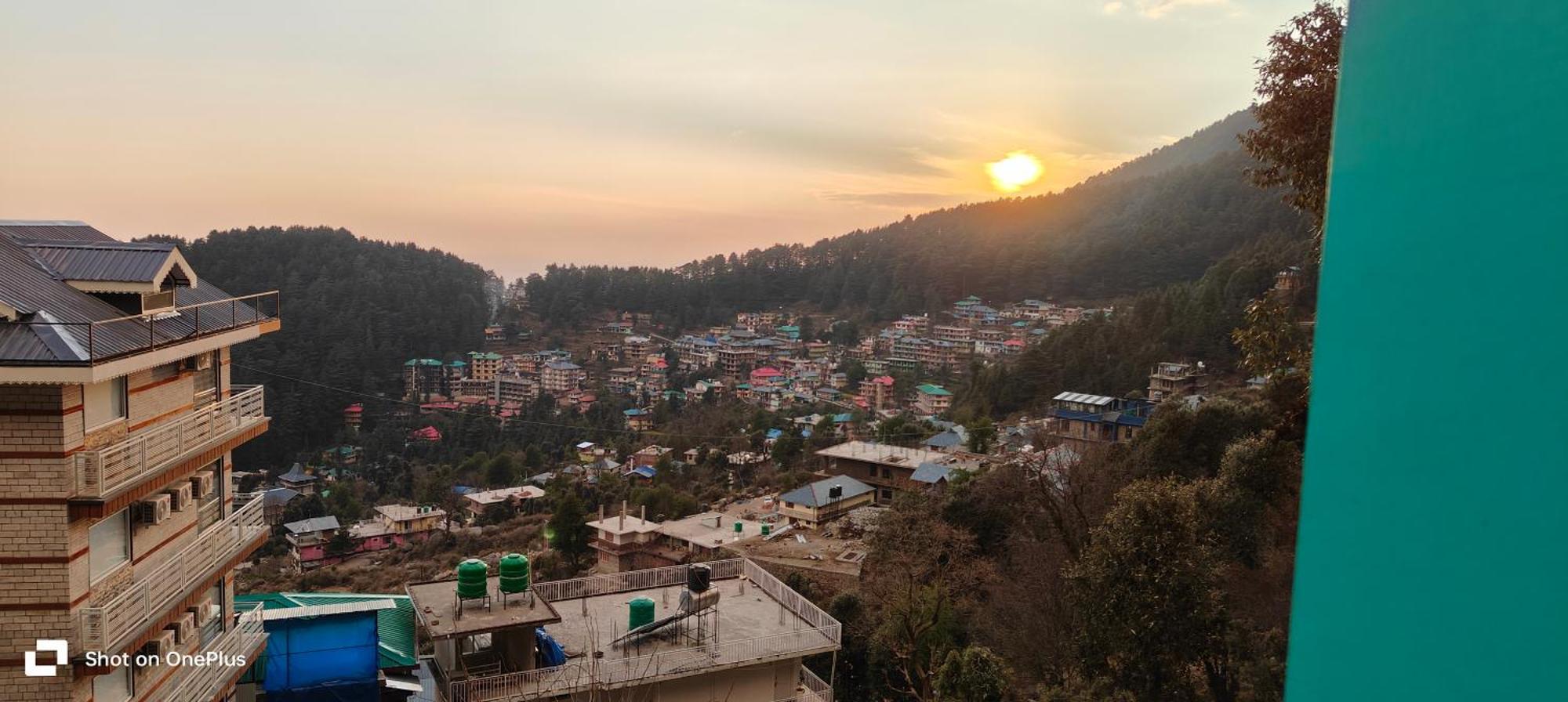 Jagatram Niwas Guesthouse Dharamkot Dharamshala Esterno foto