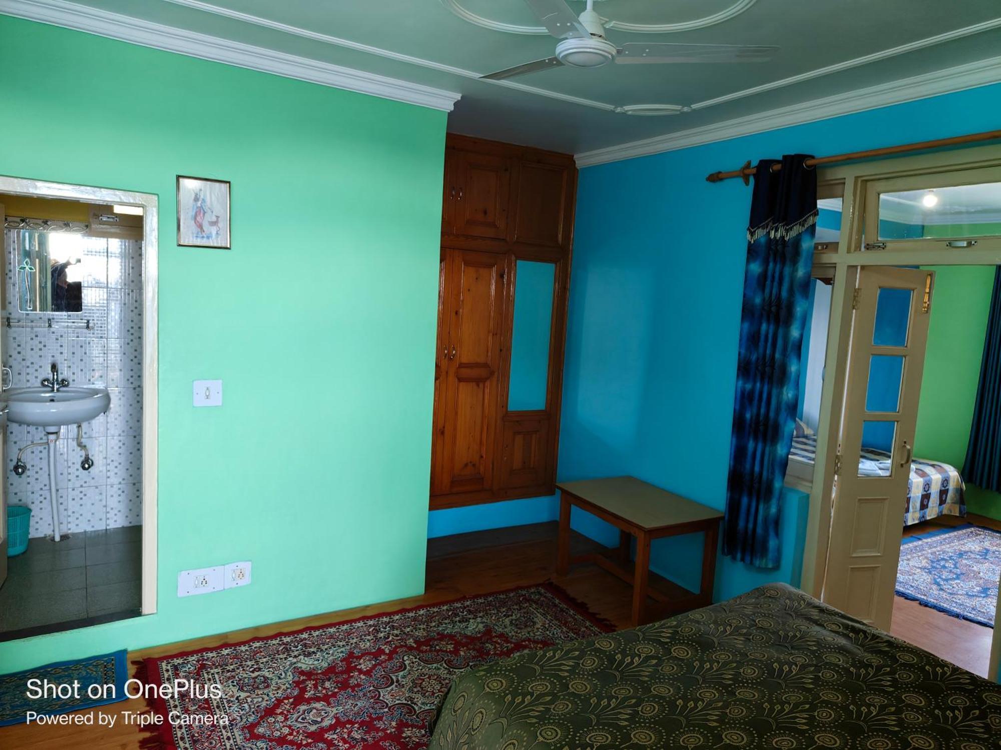 Jagatram Niwas Guesthouse Dharamkot Dharamshala Esterno foto