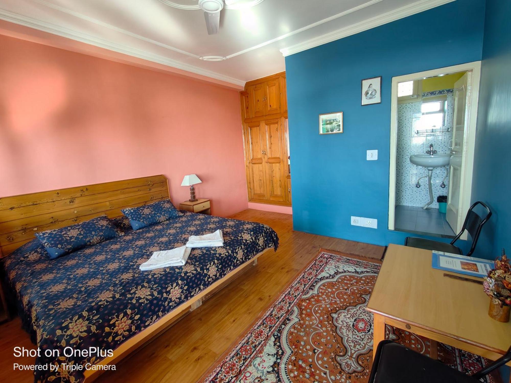 Jagatram Niwas Guesthouse Dharamkot Dharamshala Esterno foto