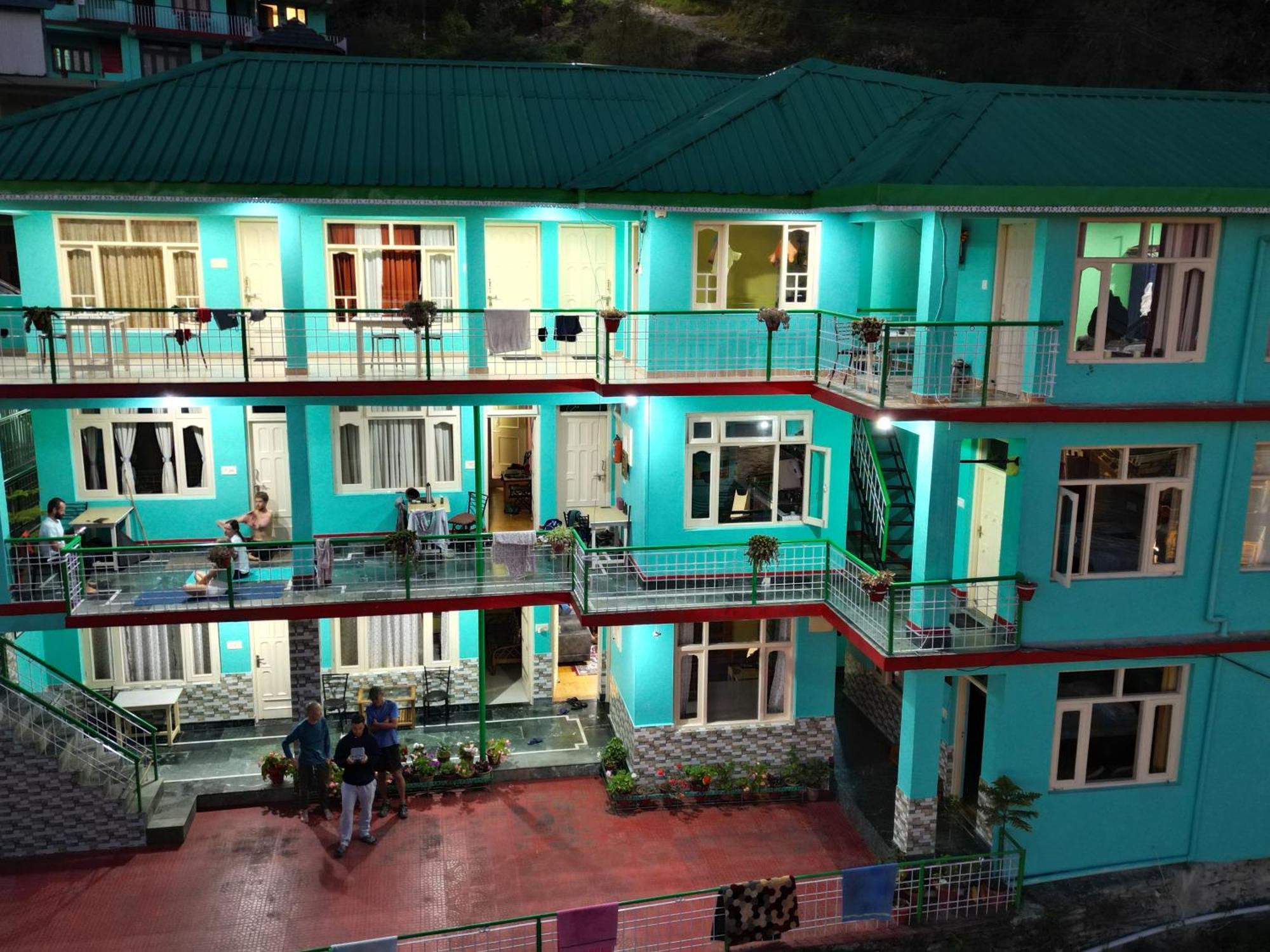 Jagatram Niwas Guesthouse Dharamkot Dharamshala Esterno foto