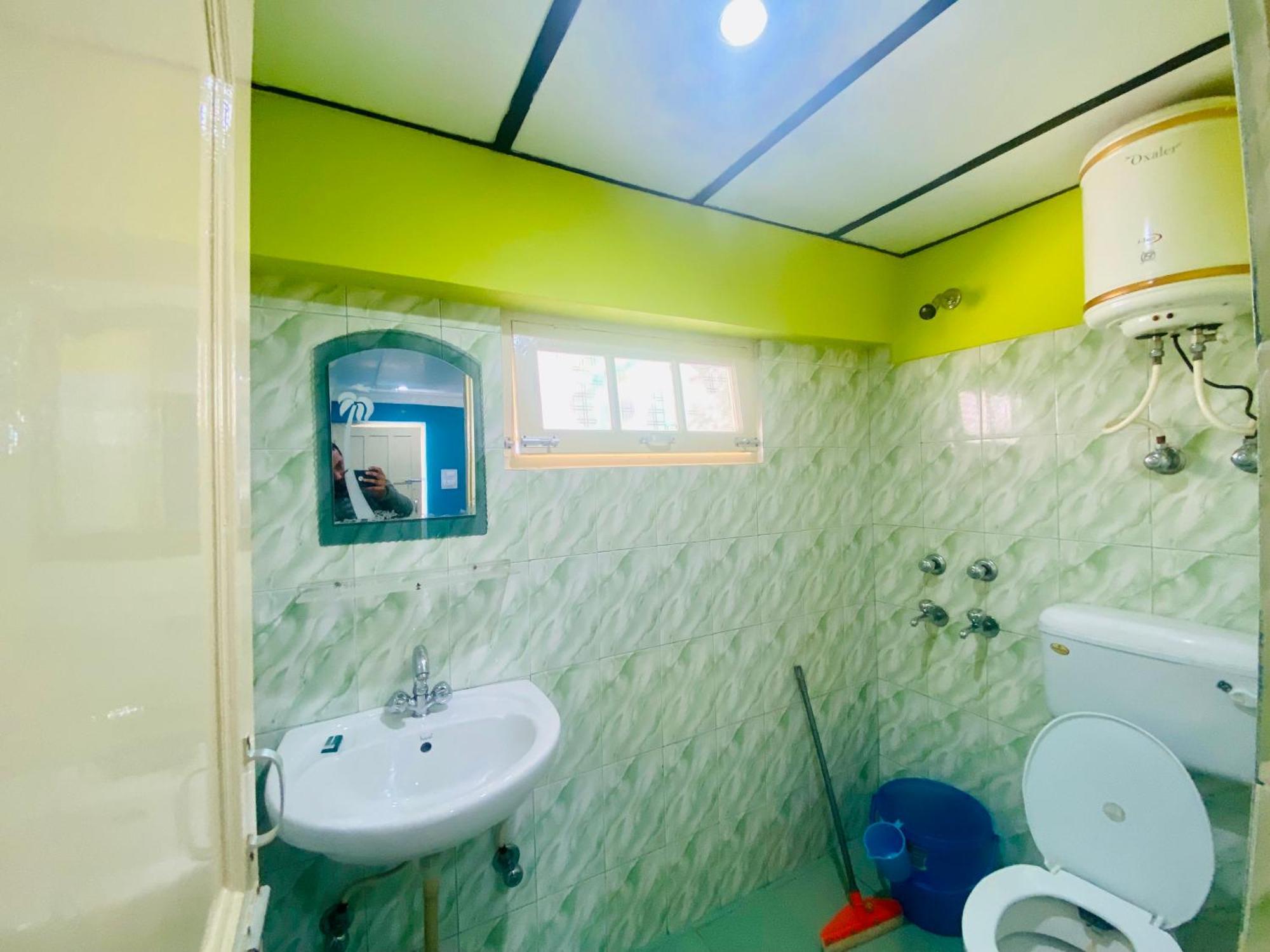 Jagatram Niwas Guesthouse Dharamkot Dharamshala Esterno foto