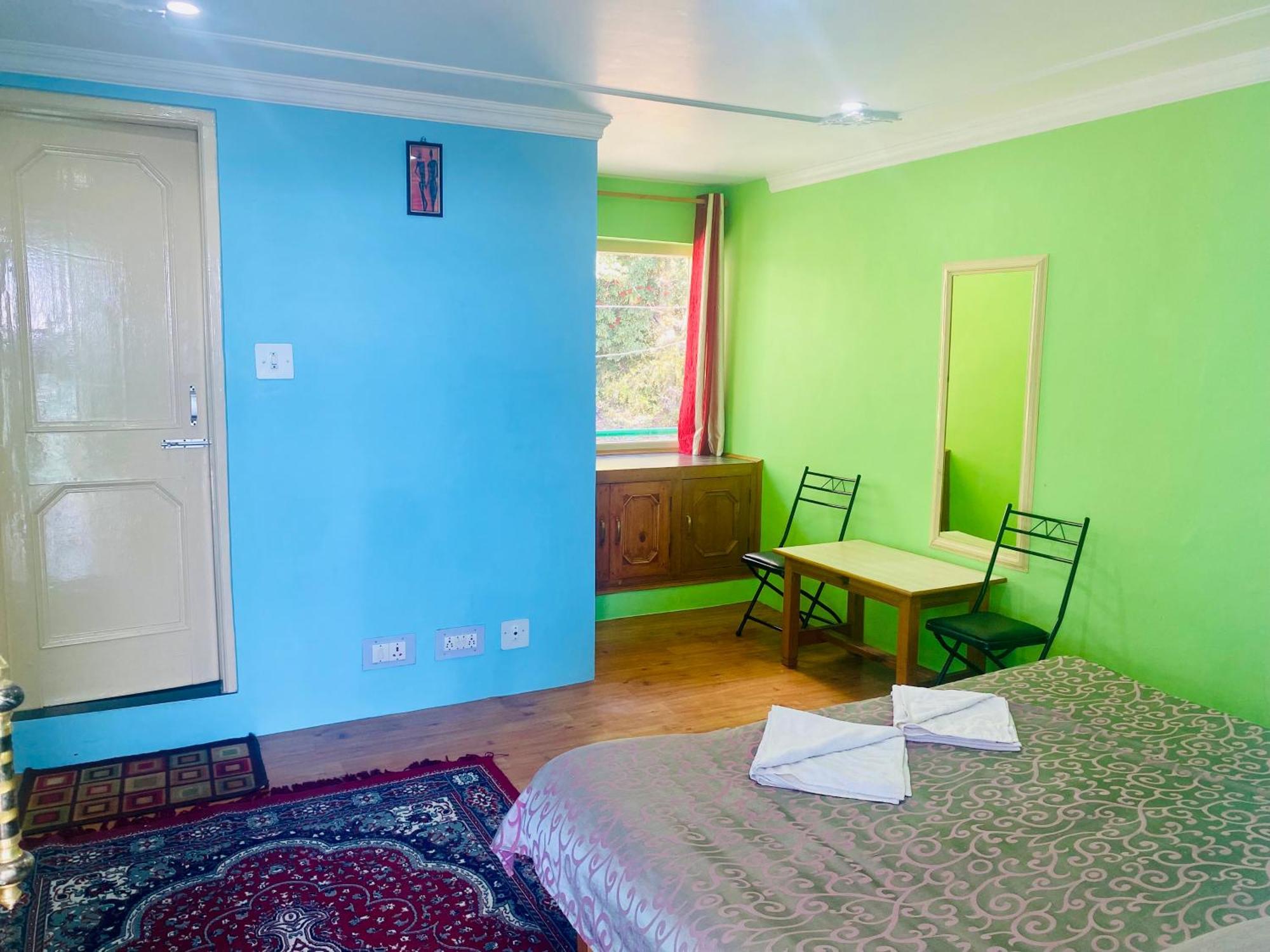 Jagatram Niwas Guesthouse Dharamkot Dharamshala Esterno foto